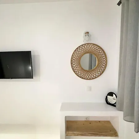 Dreamy Island Escape In Paros Apartment
